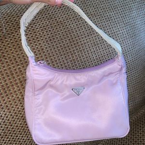 Prada tessuto sport lilla purse